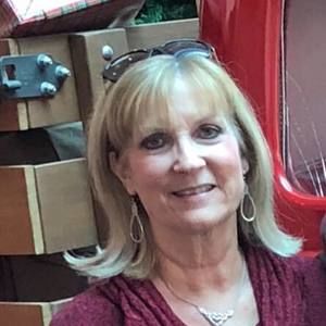 Meet your Posher, Debi